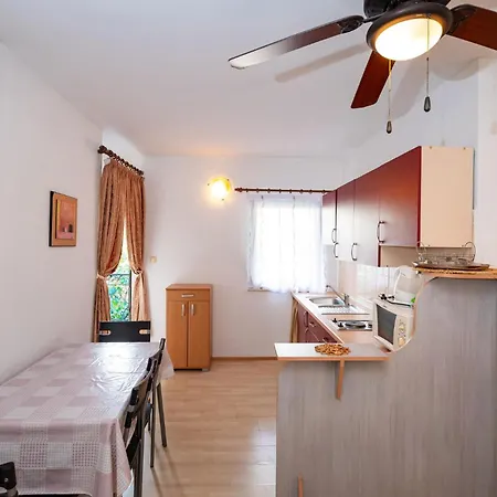 Front In רובנסקה